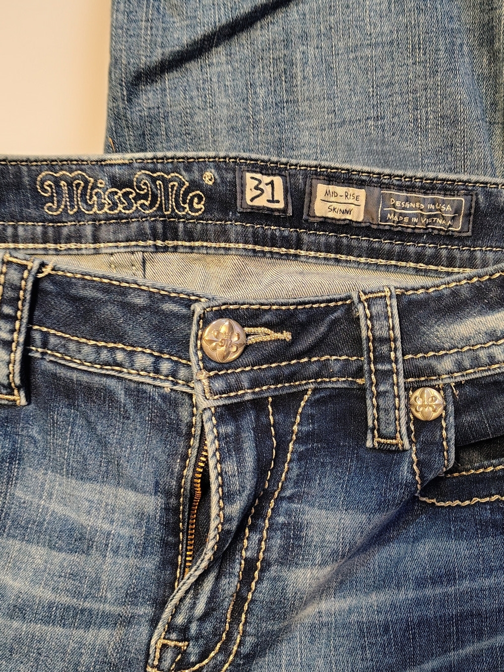 Miss Me Jeans with Embellished Back Pockets - Picture 2 of 4